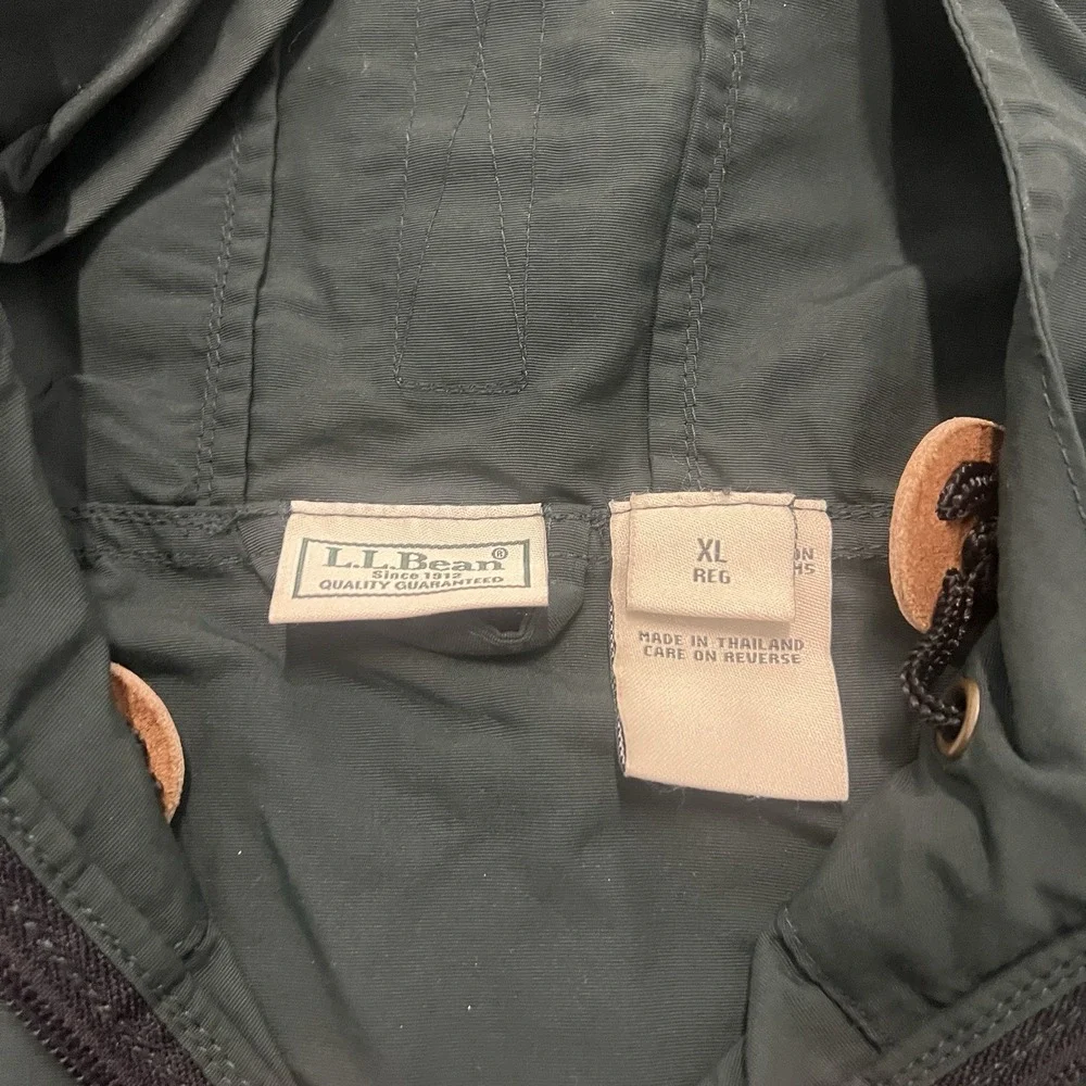 LL Bean Men's Green Full Zip Lightweight Stowaway Rain Jacket Hooded‎ Size L